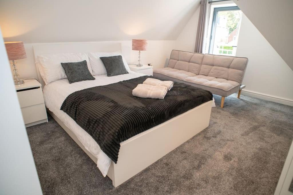Rosey Lodge -1Bedroom Cousy Flat - Parking, Netflix, Wifi - Close To Blenheim Palace & Oxford - F5 키들링턴 외부 사진
